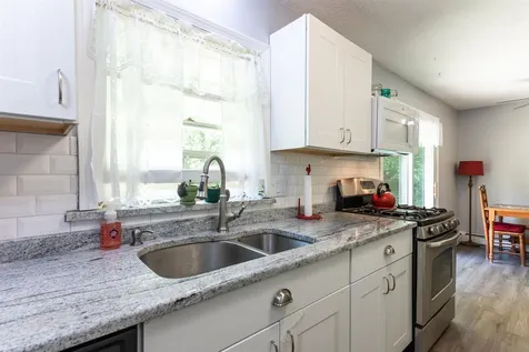 15 Bear Hill Road Newton NH 03858