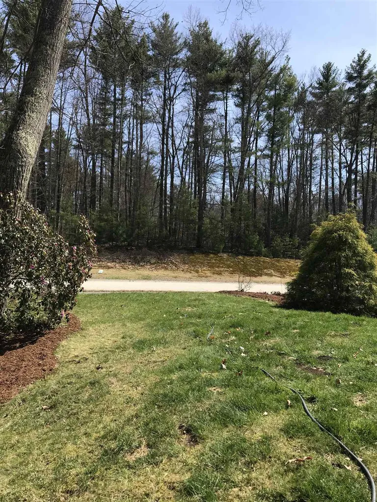 39 Cambridge Drive Merrimack NH 03054