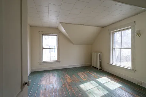 18 Central Street Brattleboro VT 05301