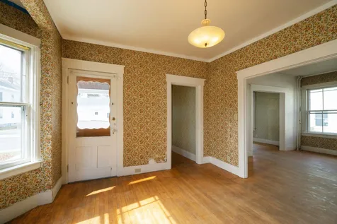 18 Central Street Brattleboro VT 05301