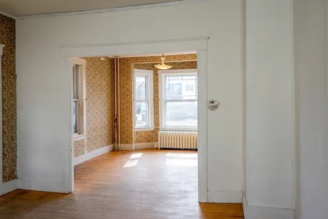 18 Central Street Brattleboro VT 05301