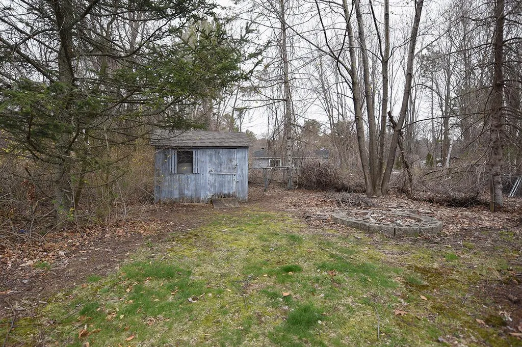 84 Cotton Farm Road Danville NH 03819