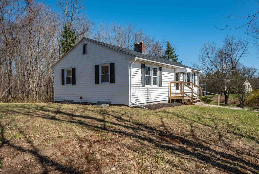 6 Sligo Road Rollinsford NH 03869