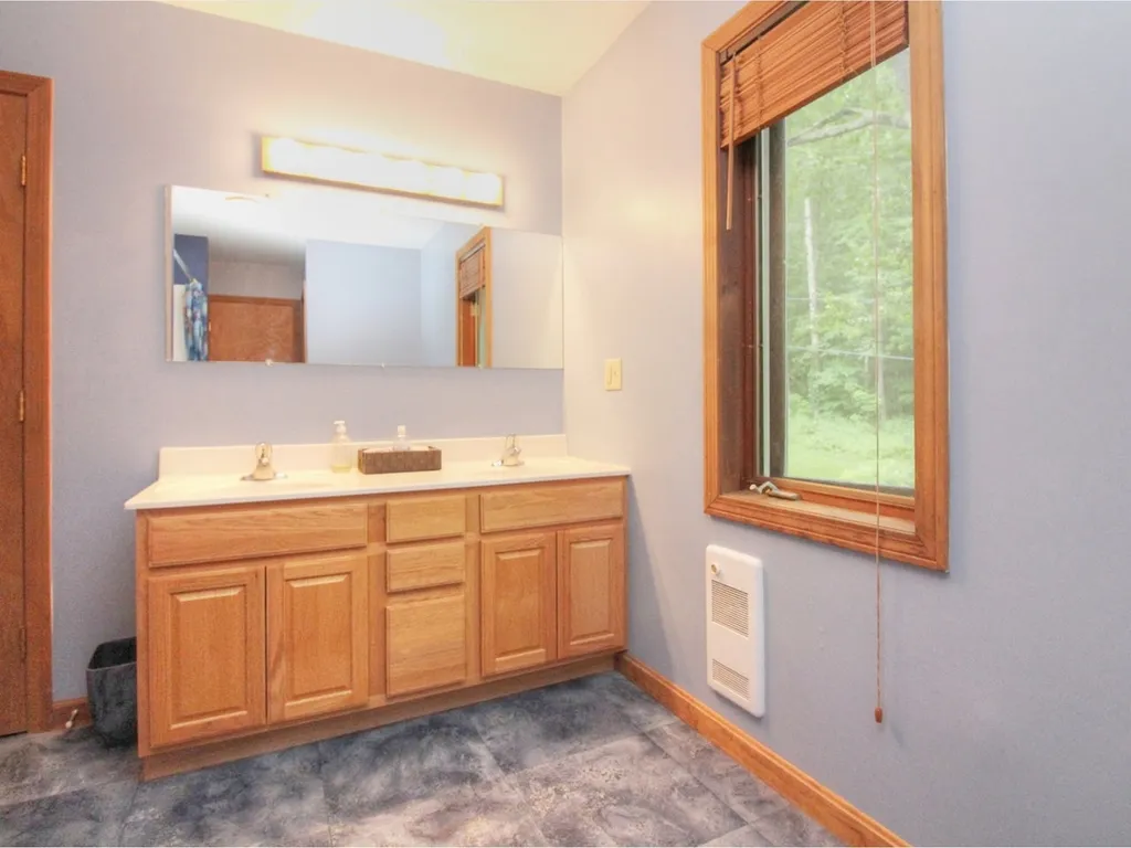 19 Machia Hill Road Westford VT 05494