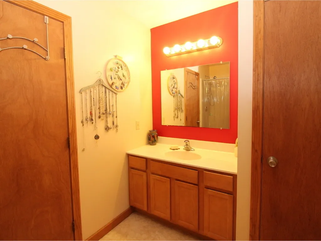 19 Machia Hill Road Westford VT 05494