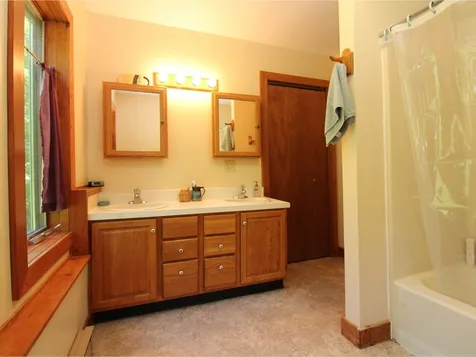 19 Machia Hill Road Westford VT 05494