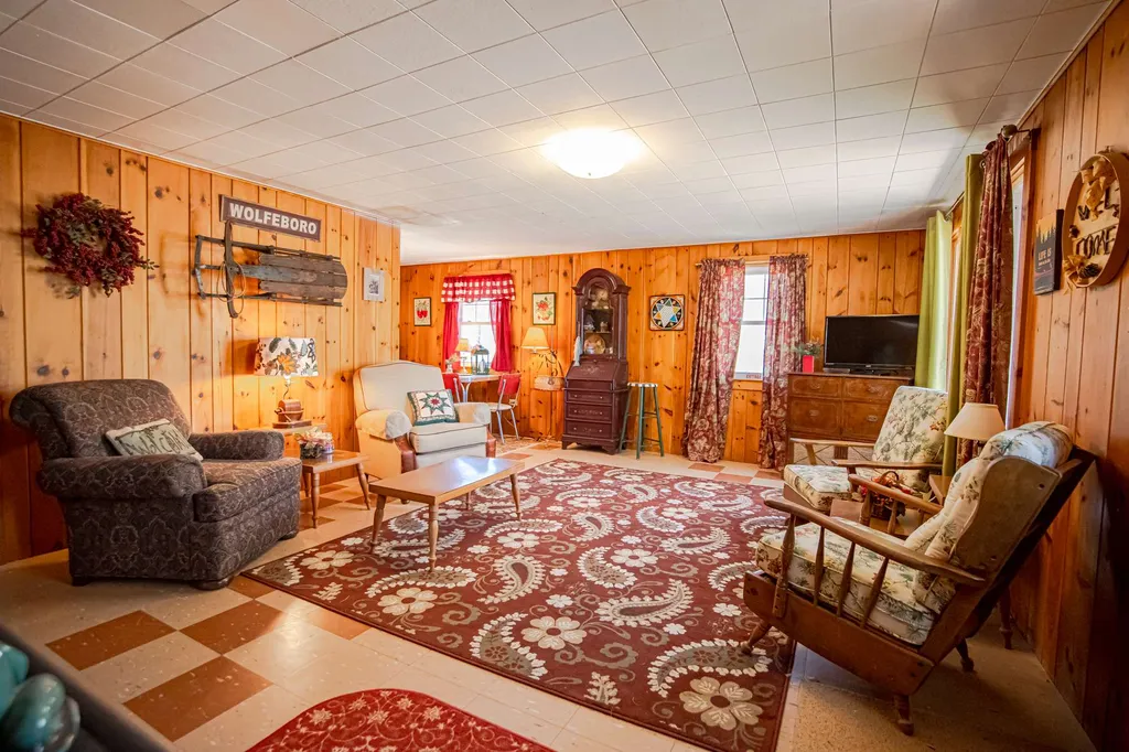 26 Middleton Road Wolfeboro NH 03894