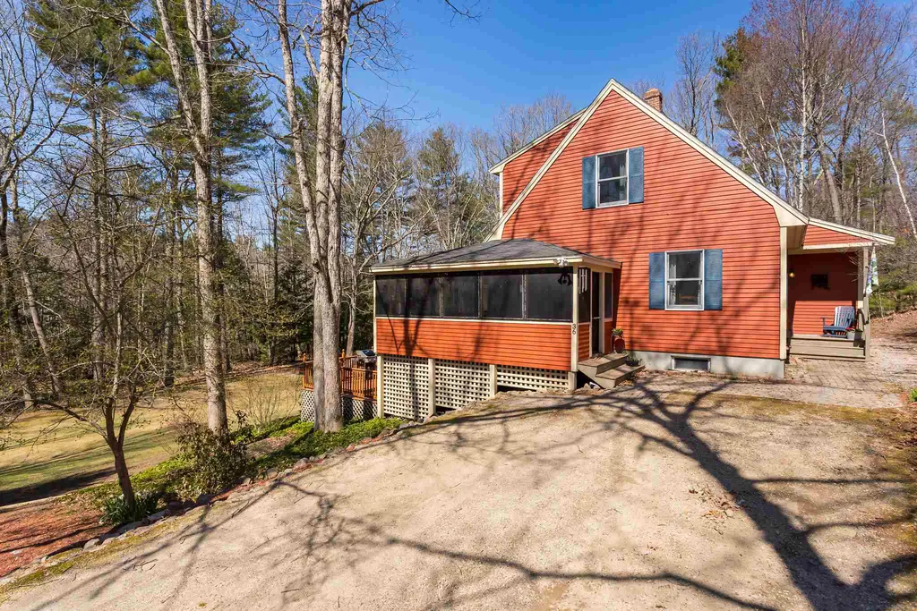 36 Washington Drive Raymond NH 03077