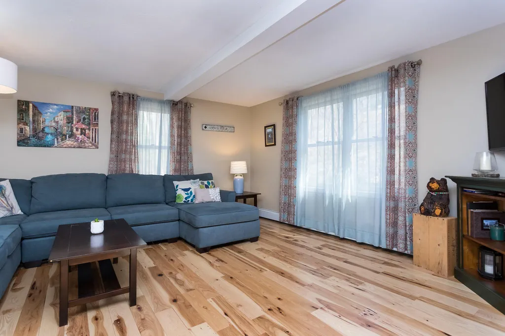 36 Washington Drive Raymond NH 03077