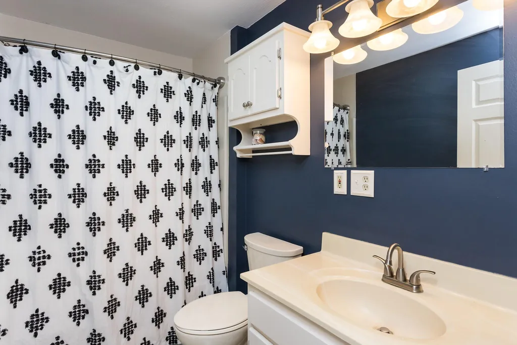 36 Washington Drive Raymond NH 03077