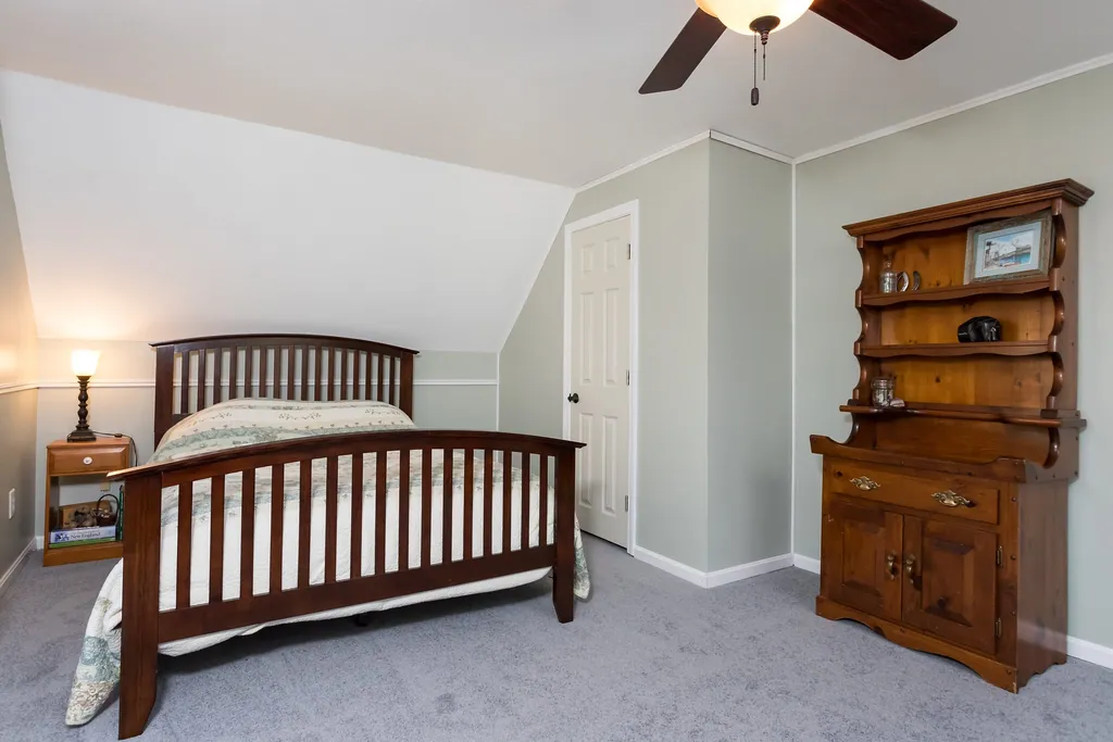 36 Washington Drive Raymond NH 03077