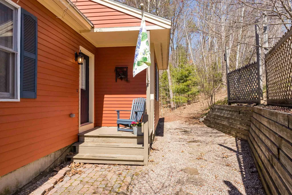 36 Washington Drive Raymond NH 03077
