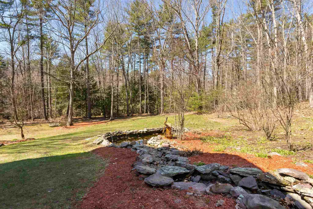 36 Washington Drive Raymond NH 03077