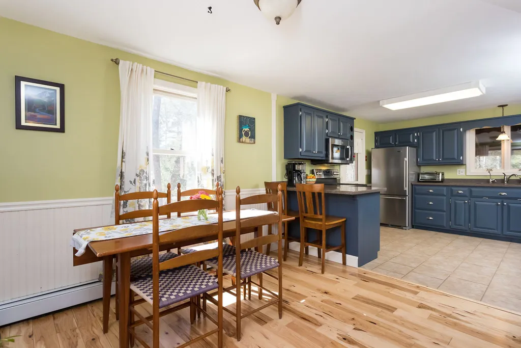 36 Washington Drive Raymond NH 03077