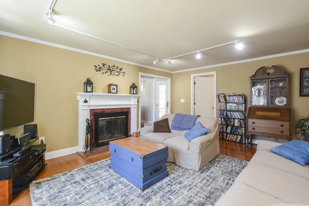 278 Captain Clark Highway Wilton NH 03086