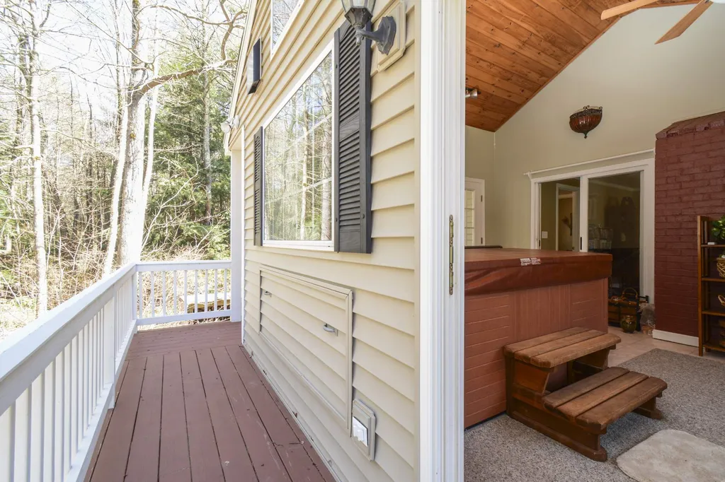 278 Captain Clark Highway Wilton NH 03086