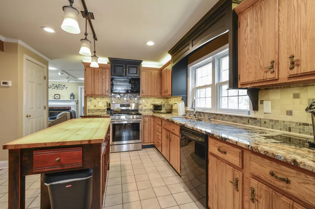 278 Captain Clark Highway Wilton NH 03086