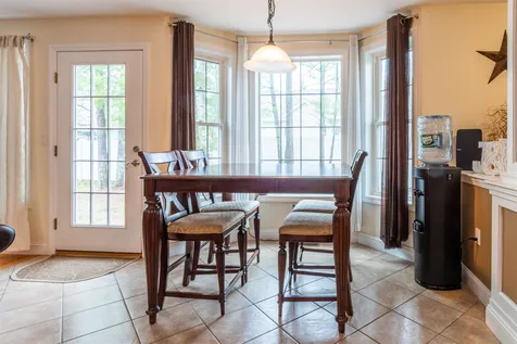 2 Lowther Place Nashua NH 03062