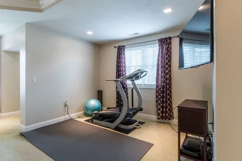 2 Lowther Place Nashua NH 03062
