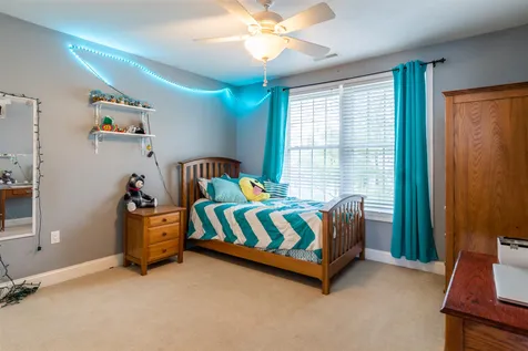 2 Lowther Place Nashua NH 03062