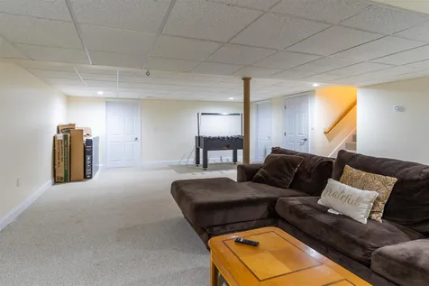 2 Lowther Place Nashua NH 03062