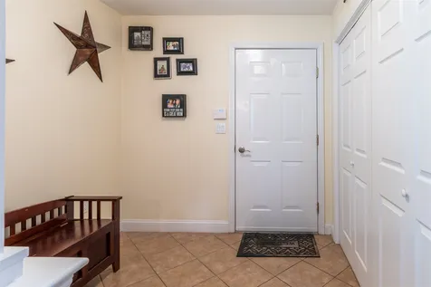 2 Lowther Place Nashua NH 03062
