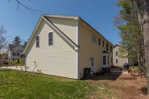 2 Lowther Place Nashua NH 03062