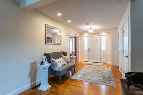 2 Lowther Place Nashua NH 03062
