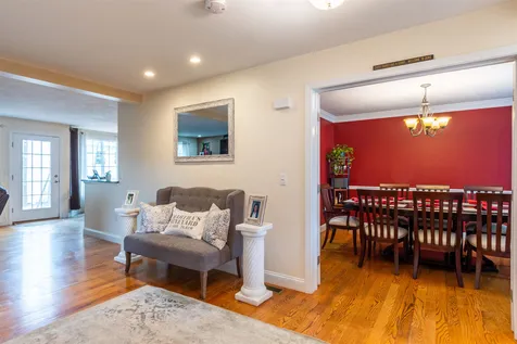 2 Lowther Place Nashua NH 03062