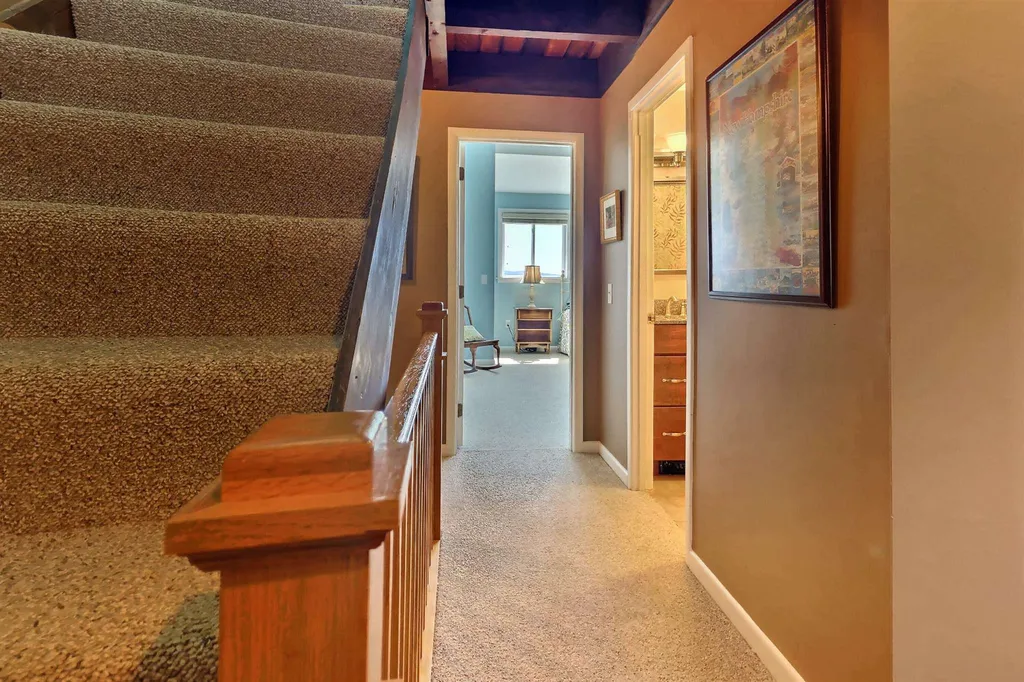 51 Upper Skijor Steppe Drive Sunapee NH 03782