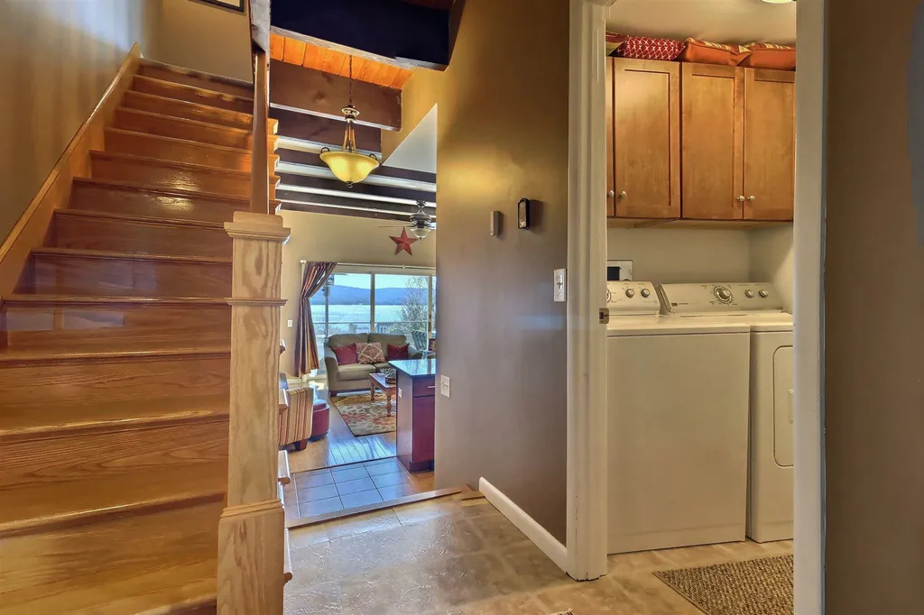 51 Upper Skijor Steppe Drive Sunapee NH 03782