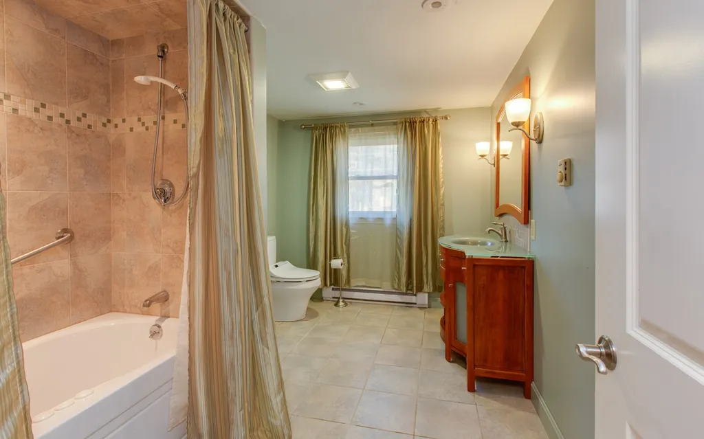 7 Walter Palmer Lane Salem NH 03079