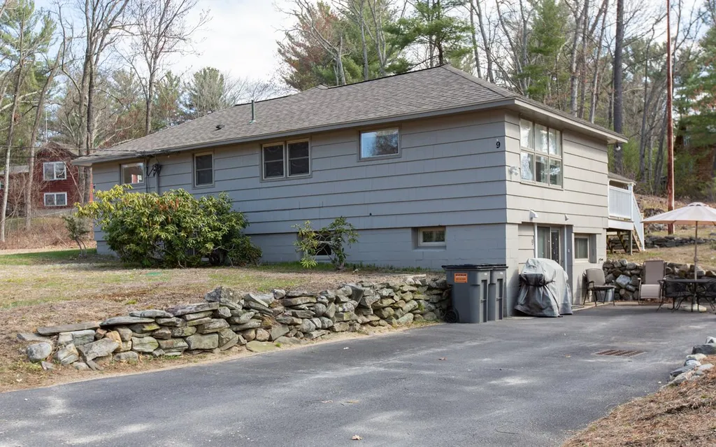 7 Walter Palmer Lane Salem NH 03079