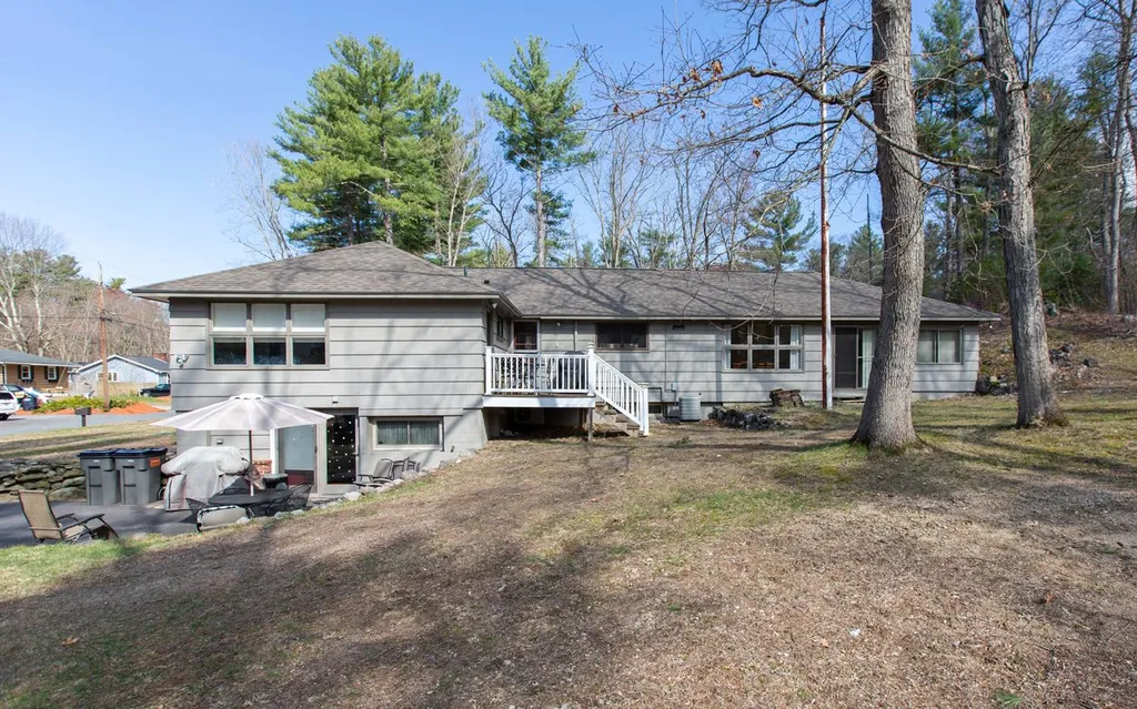 7 Walter Palmer Lane Salem NH 03079