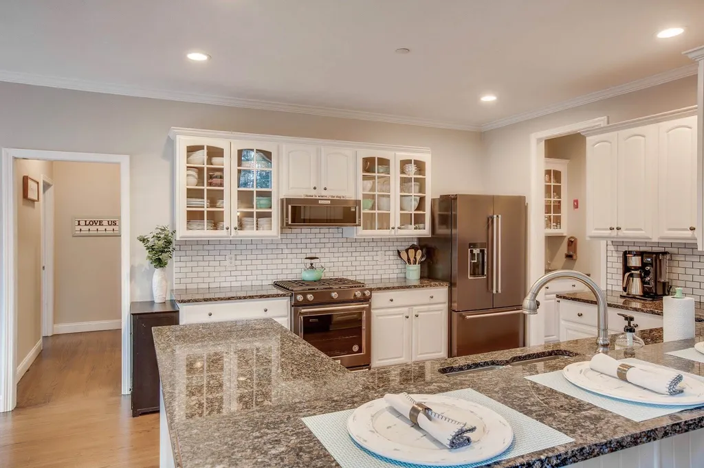 12 Warren Drive New Boston NH 03070