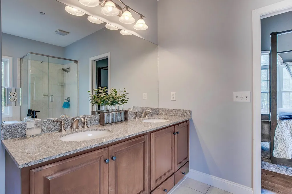 12 Warren Drive New Boston NH 03070
