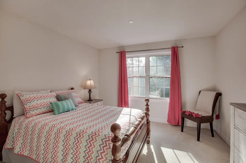 12 Warren Drive New Boston NH 03070