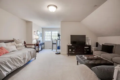 12 Warren Drive New Boston NH 03070
