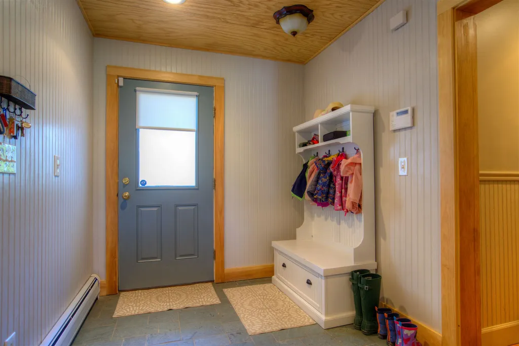 360 Mending Walls Road Manchester VT 05255