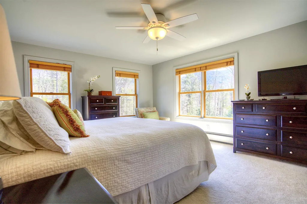 360 Mending Walls Road Manchester VT 05255