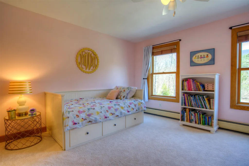 360 Mending Walls Road Manchester VT 05255