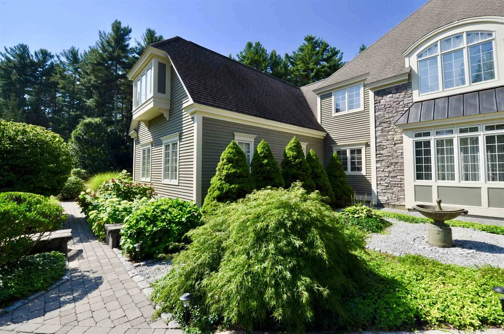 21 Cummings Lane Hollis NH 03049