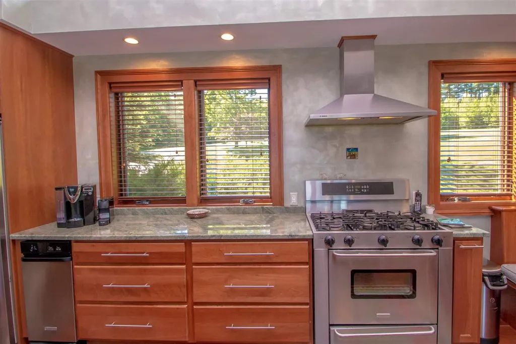 3 Pocket Mountain Road Ossipee NH 03864