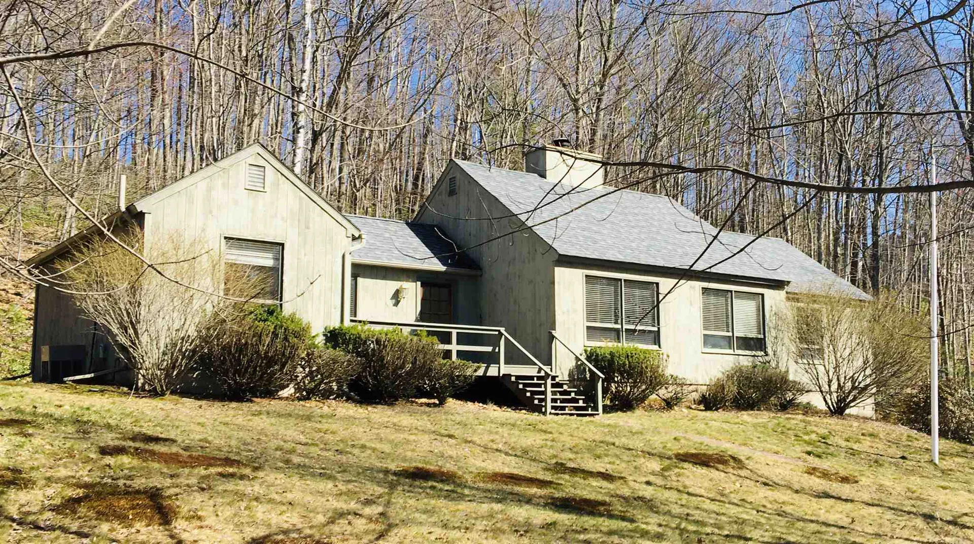 44 Olde Lantern Road Bedford NH 03110