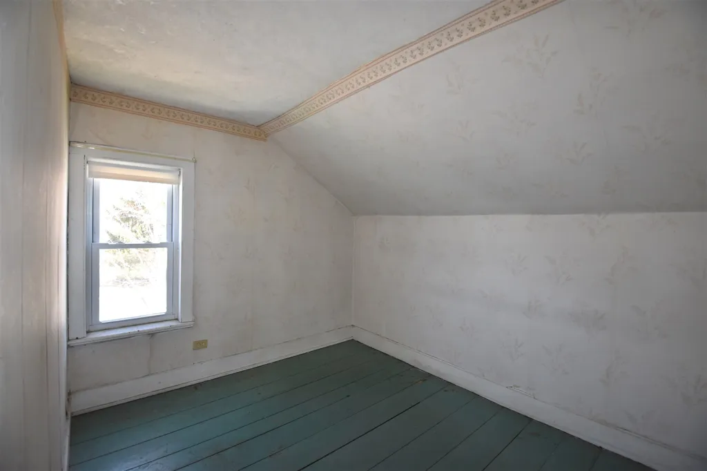 49 East Street Bristol VT 05443