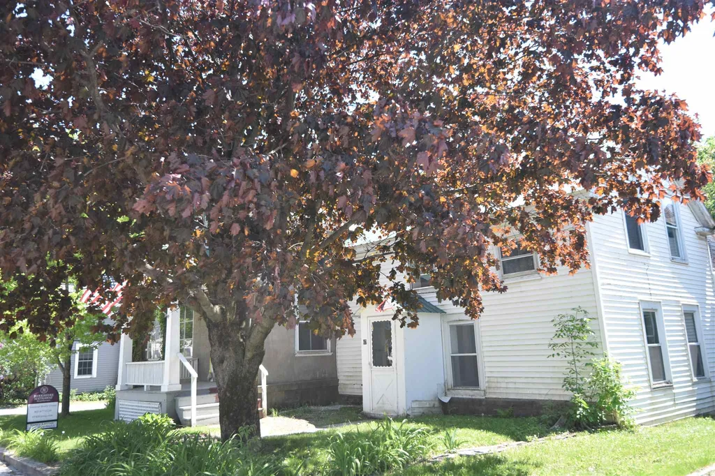 49 East Street Bristol VT 05443
