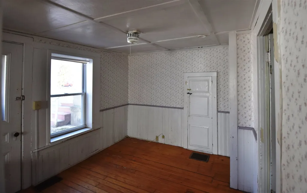 49 East Street Bristol VT 05443