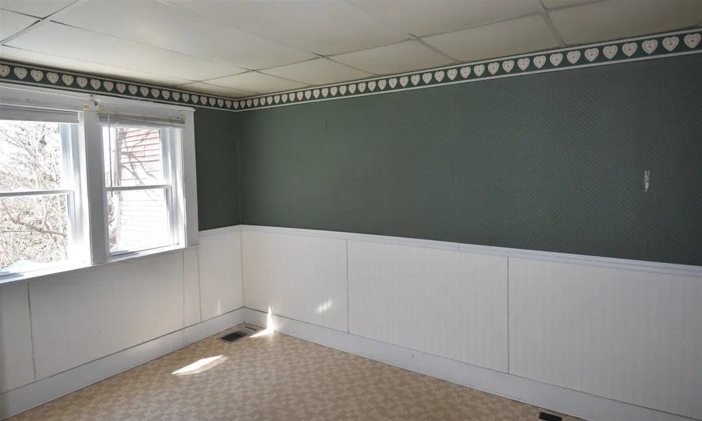 49 East Street Bristol VT 05443