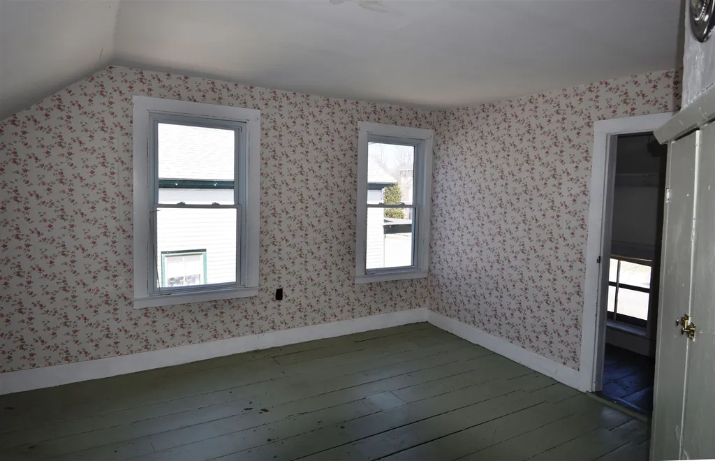 49 East Street Bristol VT 05443