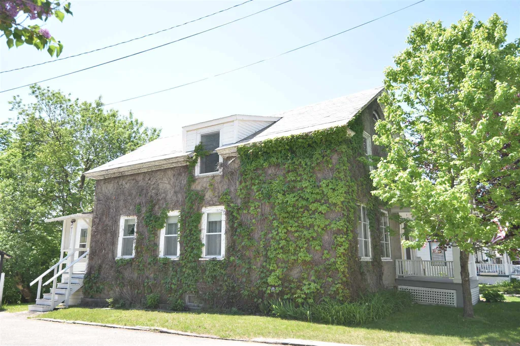 49 East Street Bristol VT 05443